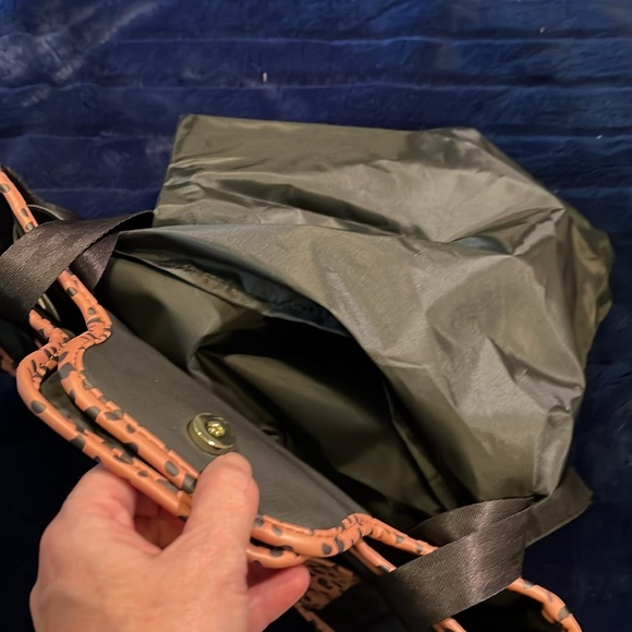 Petunia, Pickle, Bottom Bag-Add on bag for strollers, car seats, main diaper bag - Picture 6 of 6